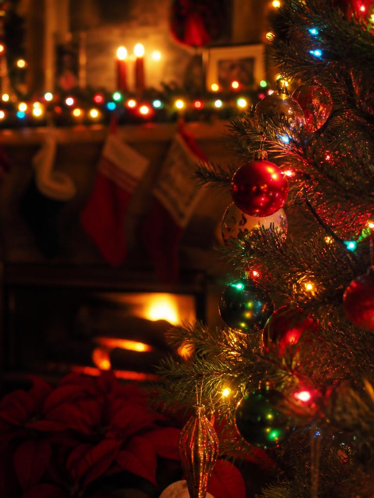 Glowing Christmas Tree